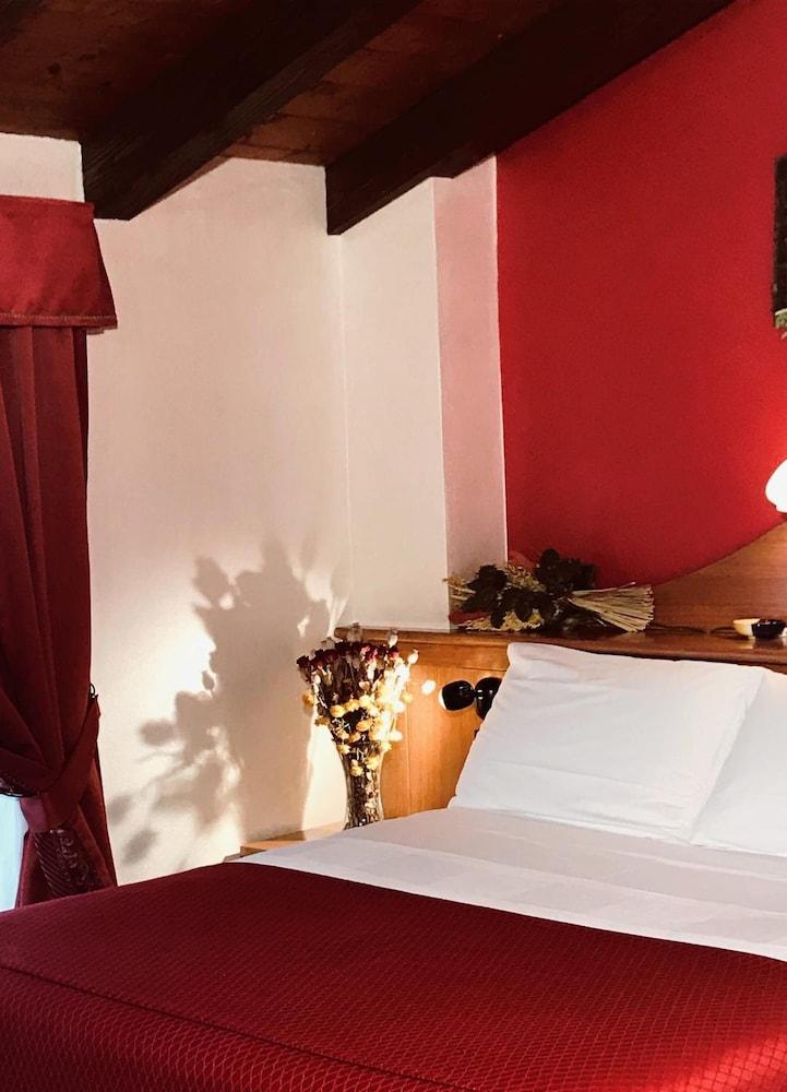 & Restaurant Le Charaban 3*