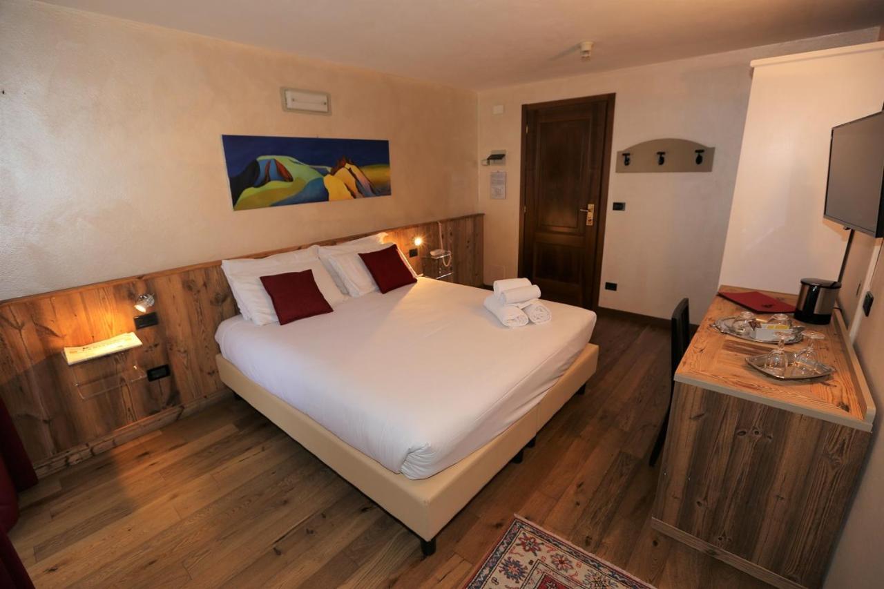 & Restaurant Le Charaban Hotel